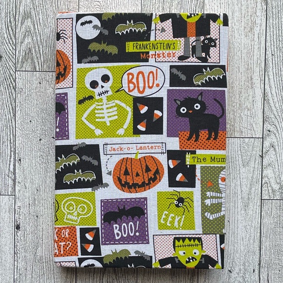 New Halloween Linen Wrapped Decorative Book Mummy Boo Hand-Wrapped Spooky Decor - Picture 2 of 7